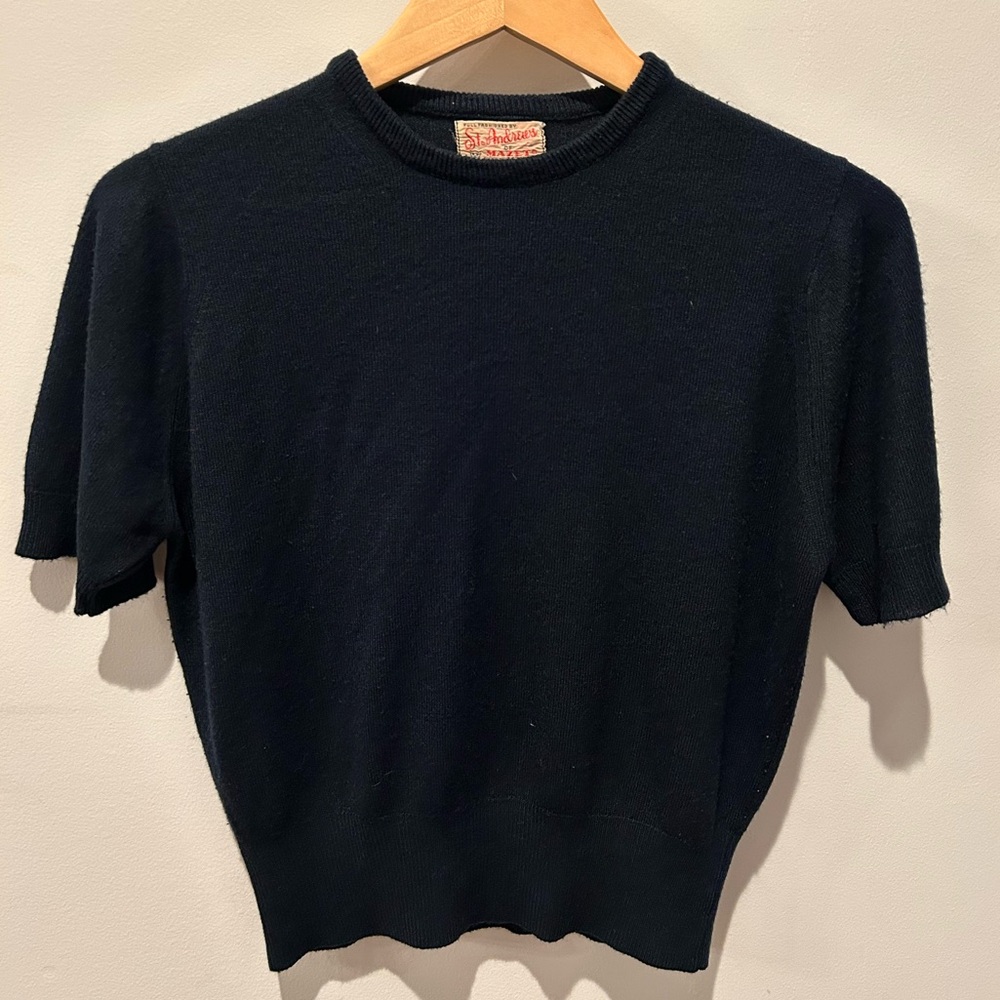Vintage 1940’s Navy Short Sleeved Sweater size small